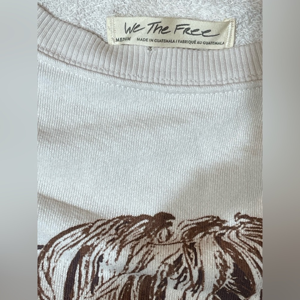 We The Free Graphic Camden Pullover Highland Cow NWOT
XS and MEDIUM - Picture 4 of 5